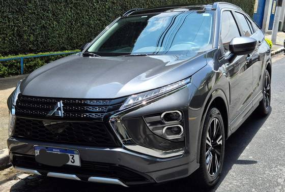 MITSUBISHI ECLIPSE CROSS 1.5 MIVEC TURBO GASOLINA HPE-S S-AWC SPORT CVT MITSUBISHI ECLIPSE CROSS 1.5 MIVEC TURBO GASOLINA HPE-S S-AWC SPORT CVT